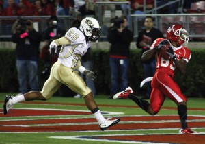 If senior wide receiver Patrick Edwards can nab 12 more touchdown catches, he will surpass Elmo Wright as the all-time leader at UH. Edwards had 12 touchdowns in 2010, six as a sophomore and four as a freshman for a total of 23. | File Photo/The Daily Cougar  