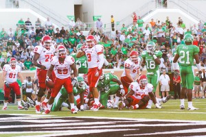 Senior running back Michael Hayes netted his second multi-touchdown game of the season during the Cougars’ 48-23 win over UNT. UH ran and threw all over the new turf at Apogee Stadium, accumulating 690 total yards on offense. | Joshua Siegel/The Daily Cougar