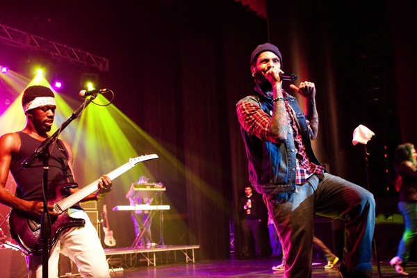 Gym Class Heroes’ Disashi Lumumba-Kasongo and vocalist, Travie McCoy, rocked the crowd of UH students at Cullen Performance Hall on Thursday.  |  Nine Nguyen/The Daily Cougar