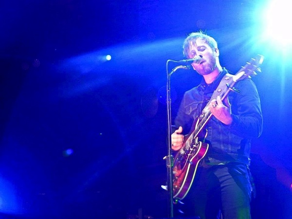 Guitarist and vocalist Dan Auerbach of The Black Keys gave a pleasing performance with his bandmate Patrick Carney last Tuesday. The dou’s seventh studio album “El Camino” debuted at number two on the Billboard 200 chart late last year with the lead single “Lonely Boy.” |  Courtesy of Edith Partida