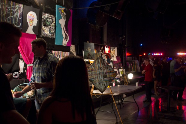 The RAW: Natural Born Artists organization entertained fans of the Houston art scene at Numbers nightclub Thursday evening. | Nine Nguyen/The Daily Cougar 
