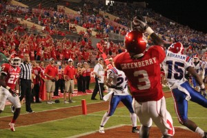 True freshman Deontay Greenberry catches his first collegiate touchdown pass in traffic defenders against Louisiana Tech. | Hendrick Rosemond/ The Daily Cougar