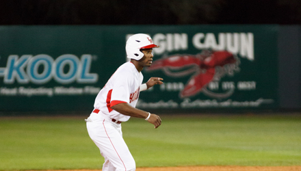 Redshirt freshman outfielder Ashford Fulmer will face a ranked team on the collegiate level for the first time this season at the Astros Foundation College Classic this weekend.  |  Justin Tijerina/The Daily Cougar