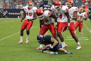 With Phillip Steward no. 42 and Everett Daniels no. 54 leaving the linebacking corp due to graduation, Derrick Mathews is expected to step into the foreground as a leader. | File photo/ The Daily Cougar