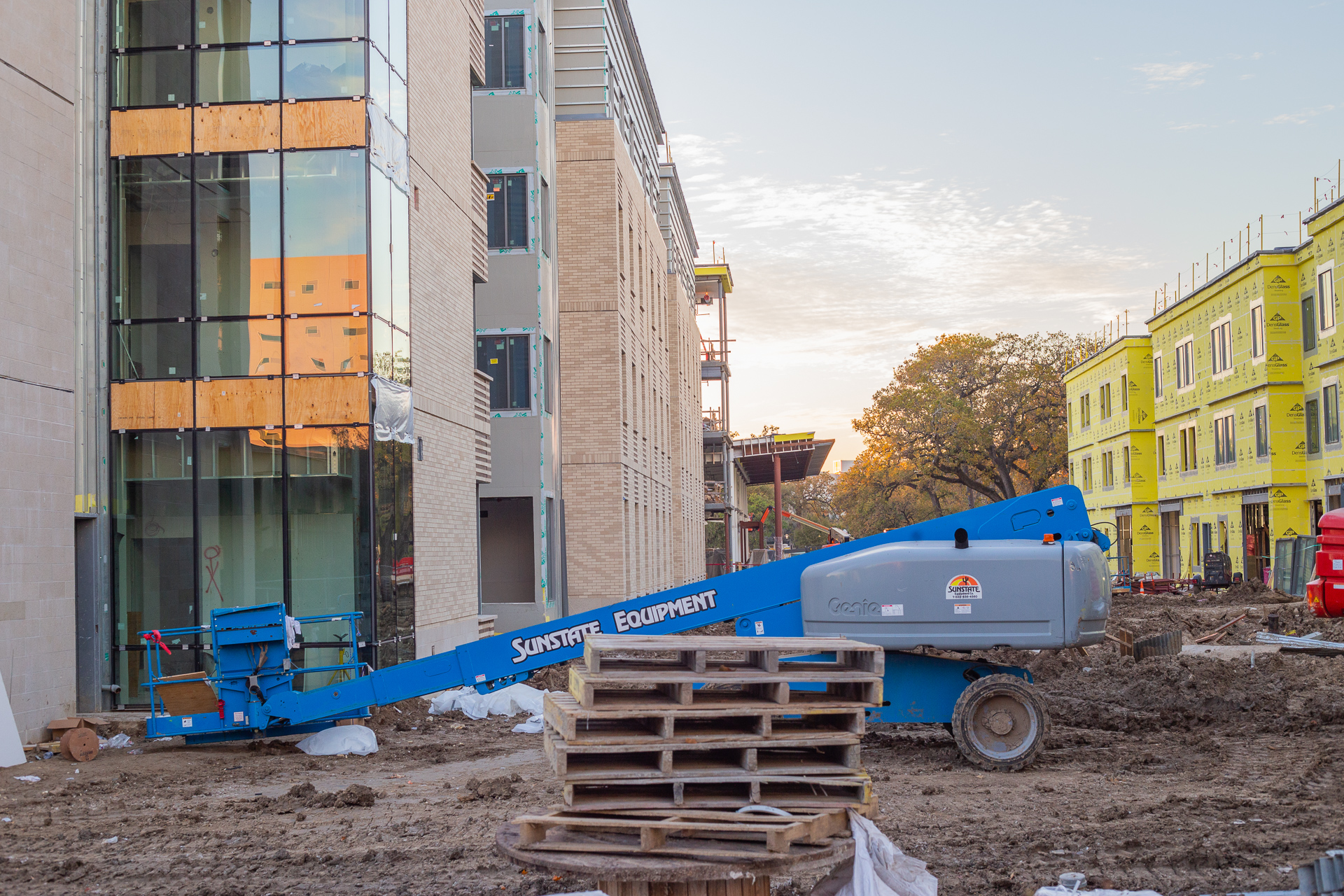 The Quad Replacement Project, which is set to be completed by the next academic year, began in early 2018 with the demolition of the original Quad buildings. | Trevor Nolley/The Cougar