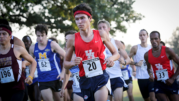 Freshman Brian Barraza fell in love with running when he was 7 years old, now, he has become one of the best in the country. He is ranked the nation’s No. 1 and No. 5 athlete in freshmen under 20 years old in the 3000-meter and 5000-meter. | Courtesy of UH Athletics