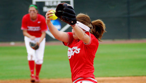 With the series loss to USF, the UH softball team now drops to 11 games under .500 on the season. | File photo