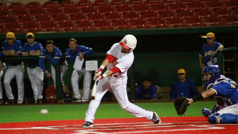 UH enters Minute Maid Classic after suspended game The Cougar