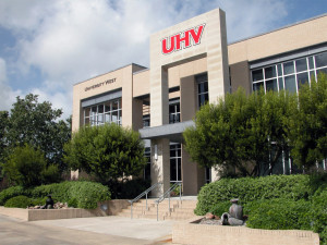 UH-V's online undergraduate program has been ranked as the third highest in the state out of the 11 universities that made the US News and World Report 2014 rankings. The University currently has nine online undergraduate and four online certification programs.