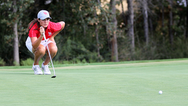 Sophomore golfer Raegan Bremer earned the Cougars' first individual title  on April 1. | Courtesy of UH Athletics