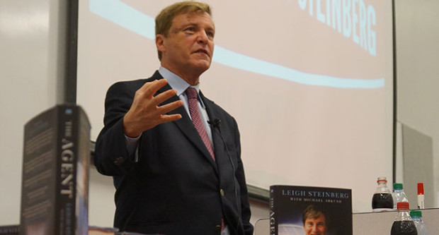 Sports agent Leigh Steinberg discussed his life in the industry to UH students and others while promoting his autobiography, "The Agent: My 40-Year Career Making Deals and Changing the Game," on Wednesday afternoon. | Esteban Portillo/The Daily Cougar