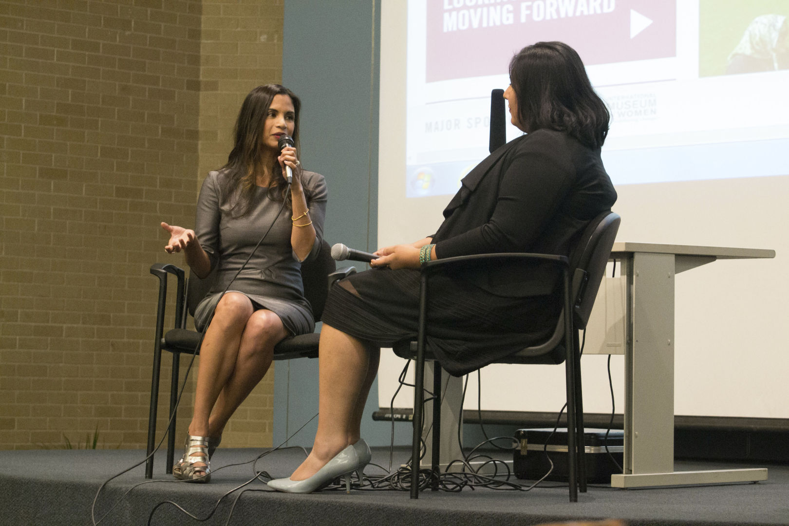 Houston-based journalist Eesha Pandit moderates the discussion of what UH students think of when they think of Muslim women. |Photo by Sara Samora/The Cougar