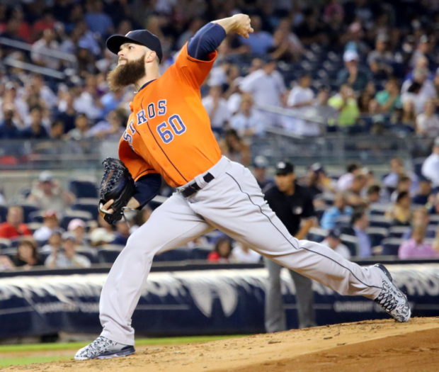 Dallas Keuchel delivers a pitch in the second inning.