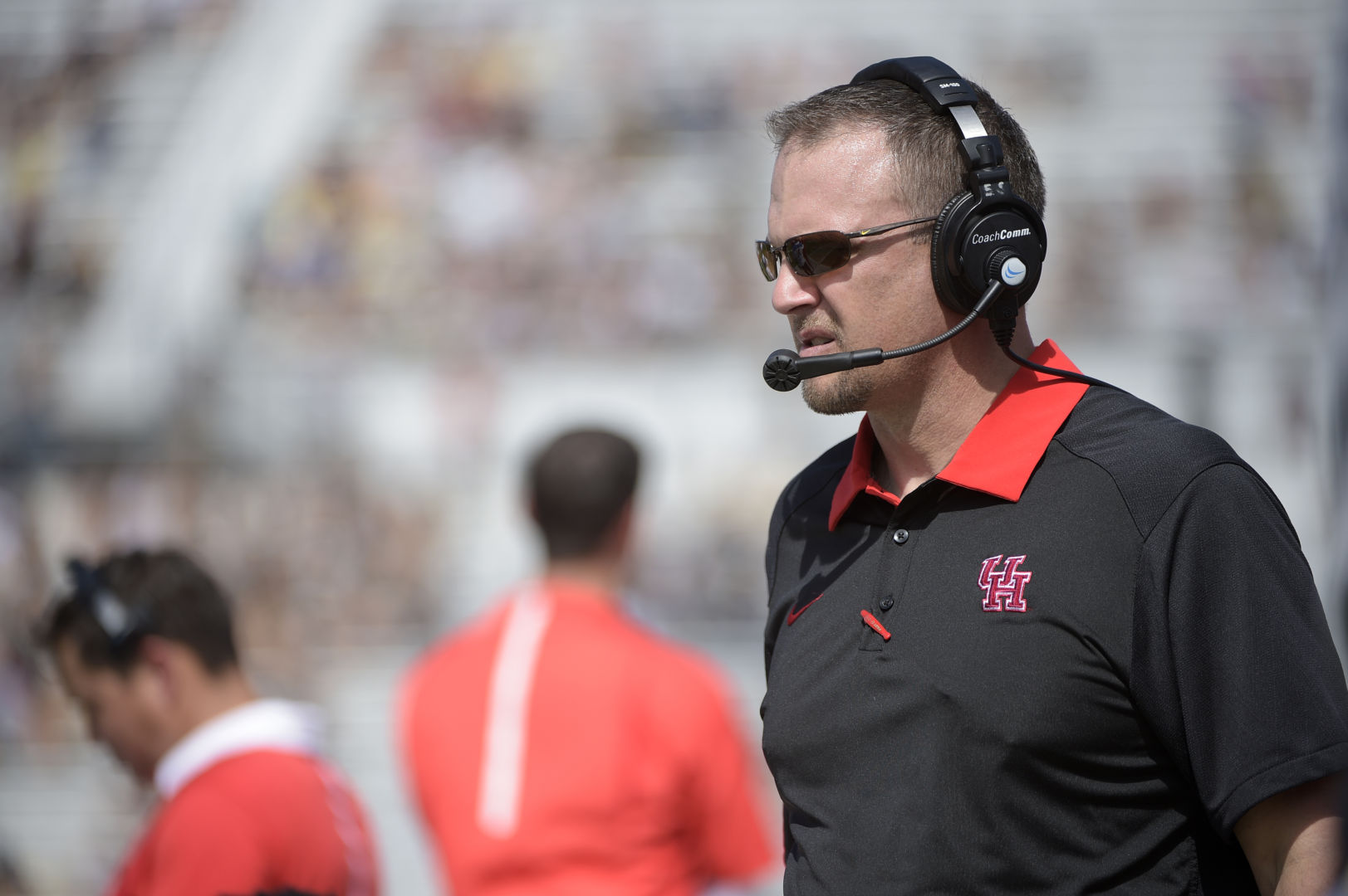 Houston head coach Tom Herman watches from the sideline during the first half of an NCAA college football game against Central Florida in Orlando, Fla., Saturday, Oct. 24, 2015. (Photo/Phelan M. Ebenhack)