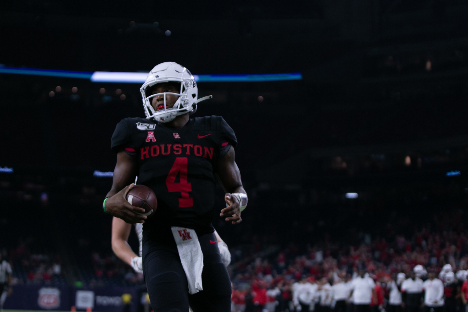 Senior quarterback D'Eriq King rushed for two touchdowns in Houston's loss. | Kathryn Lenihan/The Cougar