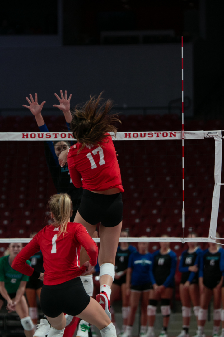 Sophomore middle blocker Isabel Theut has played in 54 of 64 sets for the Cougars. | Kathryn Lenihan/The Cougar