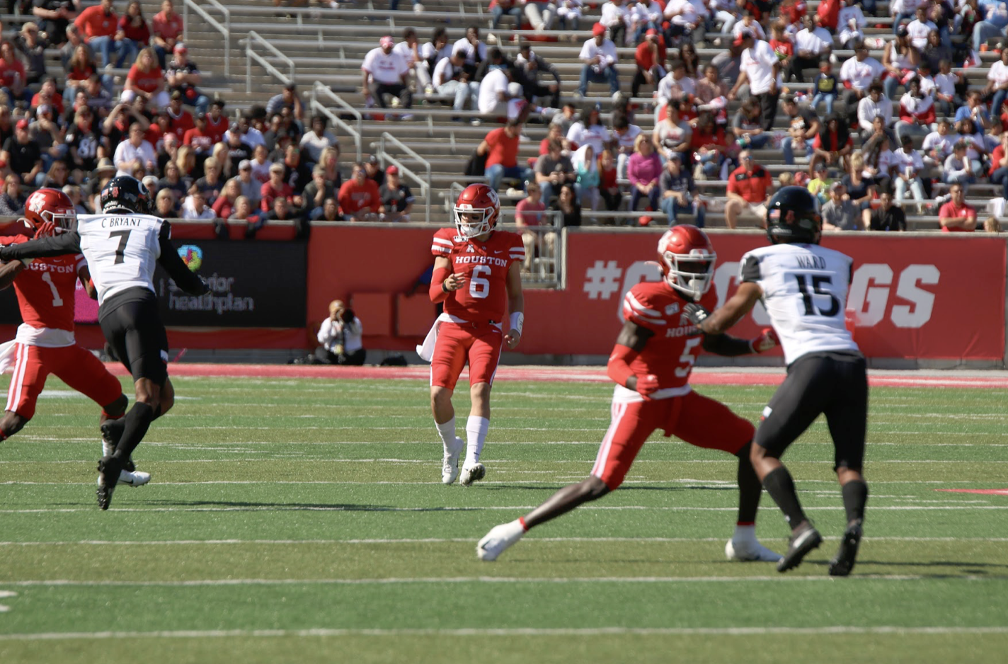 In his first career start, freshman quarterback Logan Holgorsen, taking over for an injured Clayton Tune, was held to just 123 passing yards in Houston's 24-17 Saturday afternoon win over UConn in Hartford, Connecticut. | Jhair Romero/The Cougar 
