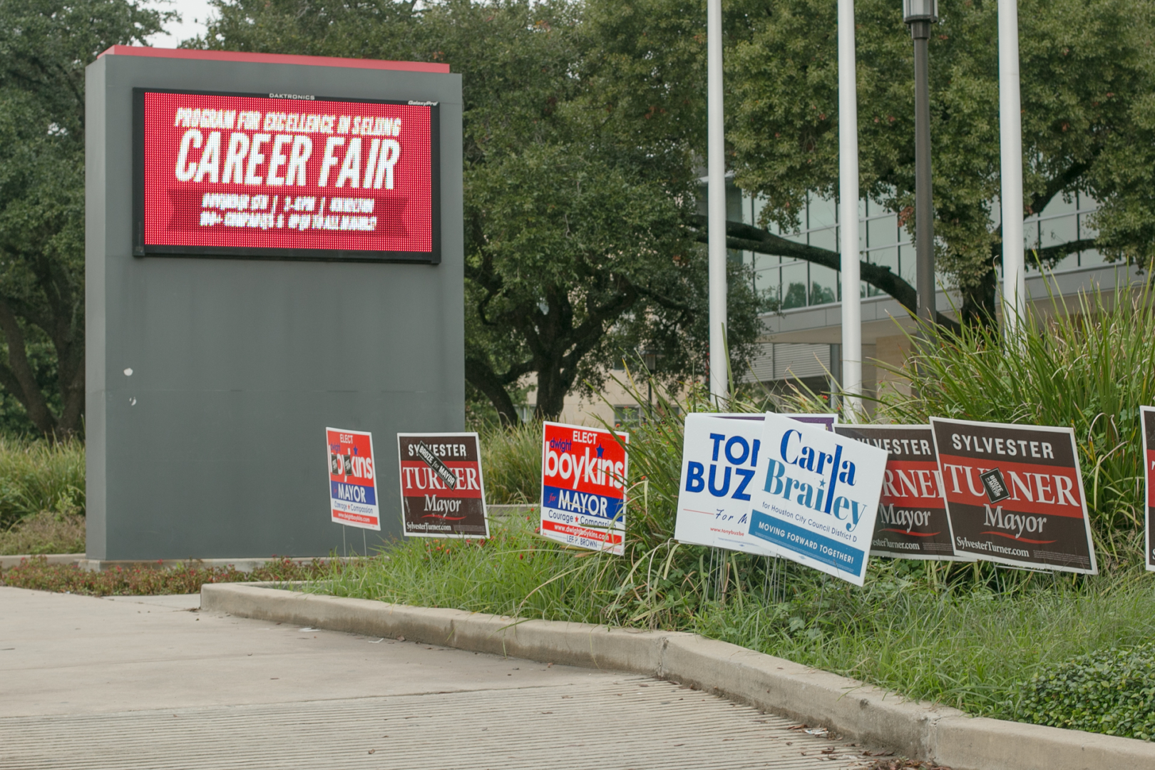 For Houston’s mayoral election, incumbent Sylvester Turner and trial lawyer Tony Buzbee will face each other in a December runoff. | Lino Sandil/The Cougar