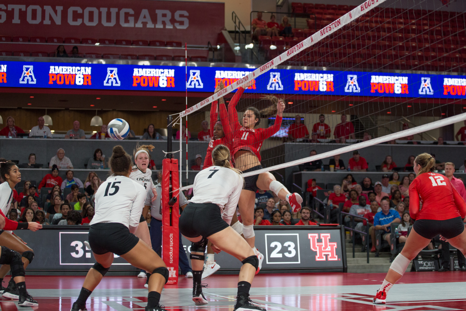 The Cougars suffered their first conference defeat in a 3-2 loss at home against Cincinnati. Houston will head to Florida on Friday to face UCF with a conference record of 7-1. | Trevor Nolley/The Cougar