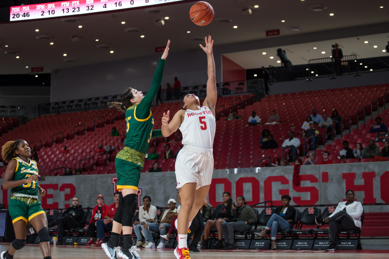 Houston's women's basketball team fell to Syracuse 87-62 at the Greater Victoria Invitational on Thanksgiving. They face California Baptist on Friday with hopes of bouncing back from the loss. | Trevor Nolley/The Cougar