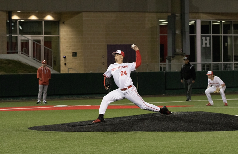 Senior pitcher Lael Lockhart Jr. earned his first win of the season with Houston’s 11-4 victory over Standford on Friday at the Round Rock Classic. | Deaunte Johnson/The Cougar