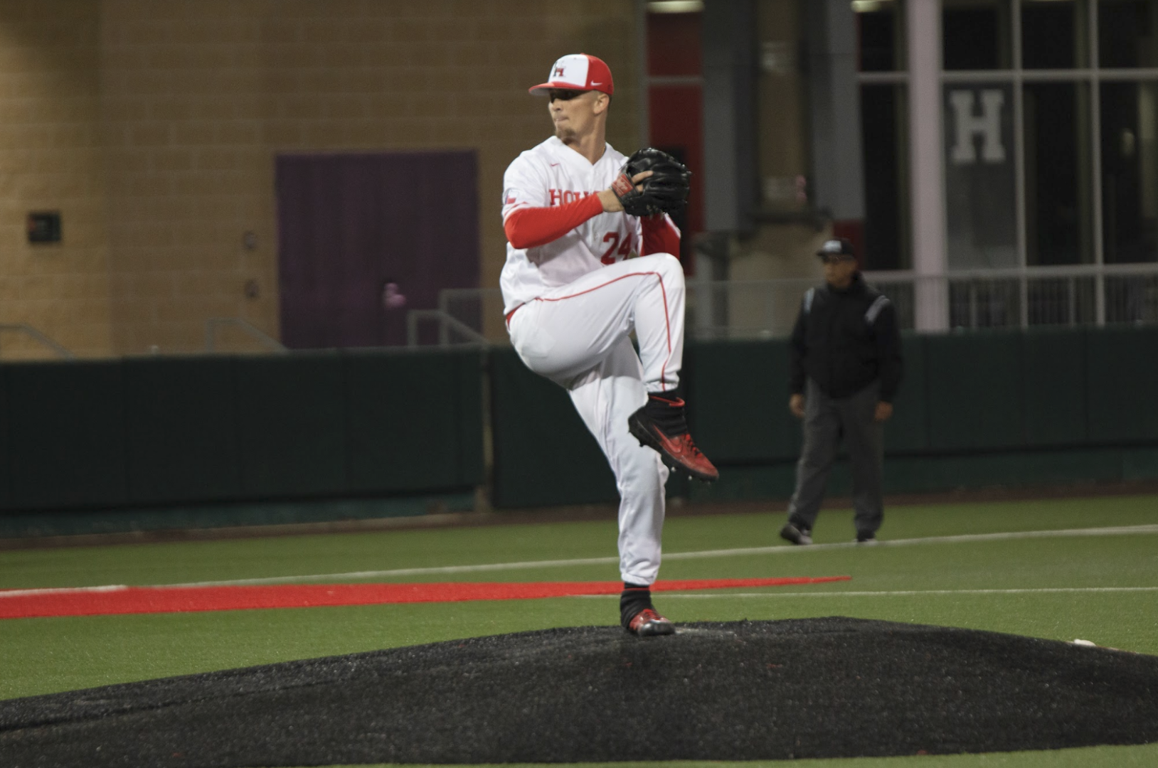 Senior pitcher Lael Lockhart Jr. gave up six runs, three earned, over 4.0 innings pitched in Houston's loss to Texas State on Friday night at Schroeder Park. | Sydney Rose/The Cougar