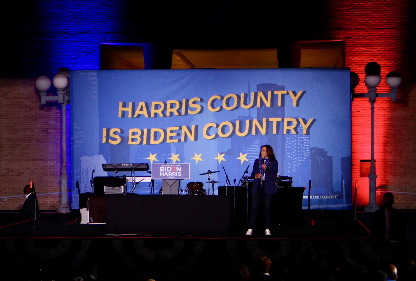 Then-vice presidential candidate Kamala Harris speaks at a campaign event at UH on Oct. 30, 2020. | Donna Keeya/The Cougar