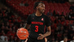 UH guard DeJon Jarreau brings the ball up the court during the Cougars matchup against SMU during a 2019-20 season in Fertitta Center. | Mikol Kindle Jr./The Cougar