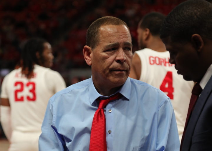 UH men's basketball head coach Kelvin Sampson on the sidelines of the Fertitta Center in a game against Tulane during the 2019-20 season. | Mikol Kindle Jr./The Cougar