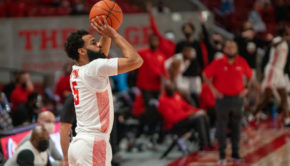 UH men's basketball guard Cameron Tyson raises up for a 3-point basket inside of the Fertitta Center in a game against UCF on Jan. 17, 2021. On Monday, UH climbed back into the top 10 in the AP poll. | Andy Yanez/The Cougar