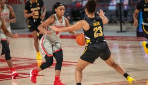 UH guard Eryka Sidney, who scored five points against Tulane, attacks Wichita State guard Seraphine Bastin on Dec. 30, 2020 at Fertitta Center. | Andy Yanez/The Cougar