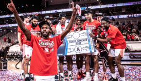 UH guard DeJon Jarreau rises his arms in celebration as the Cougars applaud their performance in winning the AAC Tournament. | Courtesy of UH athletics