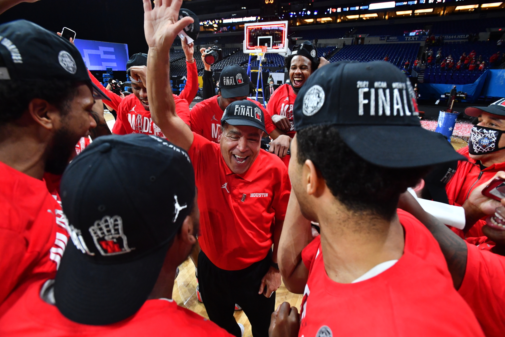 INDIANAPOLIS, IN - MARCH 29: UH basketball head coach Kelvin Sampson celebrates the Cougars victory over Oregon State at Lucas Oil Stadium on March 29, 2021 in Indianapolis, Indiana. (Photo by Brett Wilhelm/NCAA Photos via Getty Images)