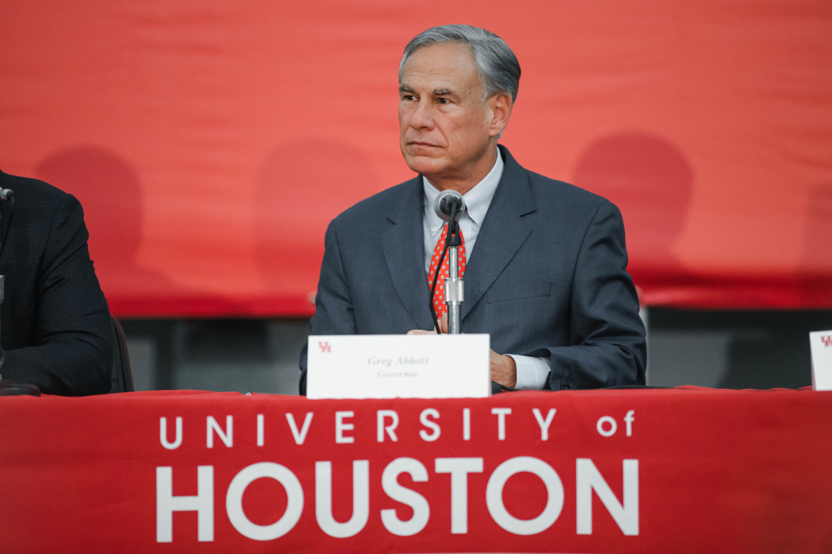 Gov. Greg Abbott and other Texas lawmakers joined President Renu Khator, Board of Regents Chairman Tilman Fertitta and other UH notables at a preview of the new medical school building. | Haya Panjwani/The Cougar