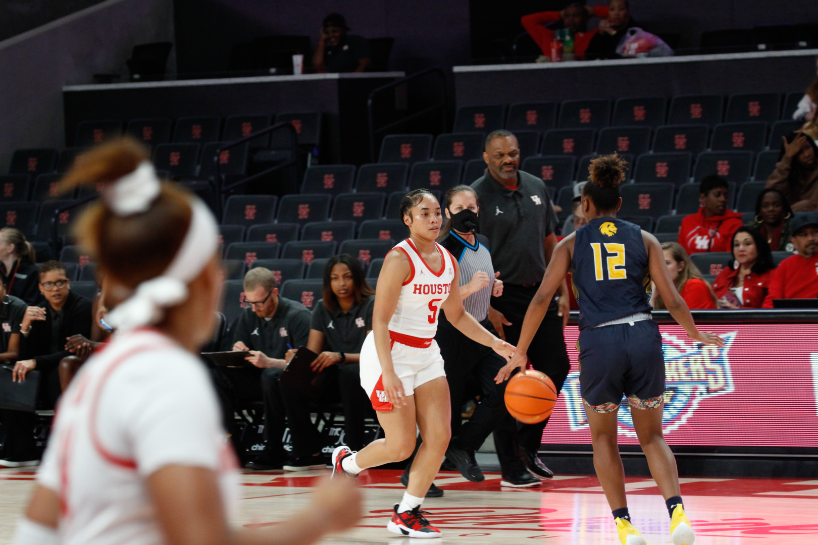 The UH women's basketball team suffered its third loss of the season on Friday, falling to Fordham in Cancun. | Esther Umoh/The Cougar
