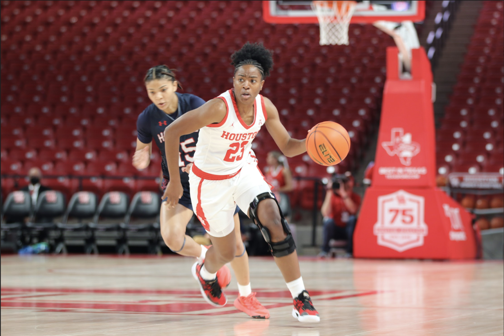 UH guard Julia Blackshell-Fair returned to live game action for time since Jan. 20, 2020, when she tore her ACL, in the Cougars season-opening win against Howard. | Armando Yanez/The Cougar
