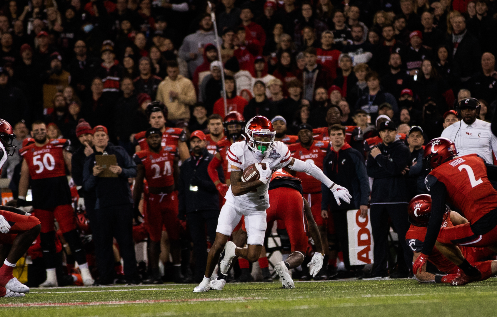 Sophomore receiver Tank Dell led the way for UH in receptions, receiving yards and receiving touchdowns in 2021. | Sean Thomas/The Cougar