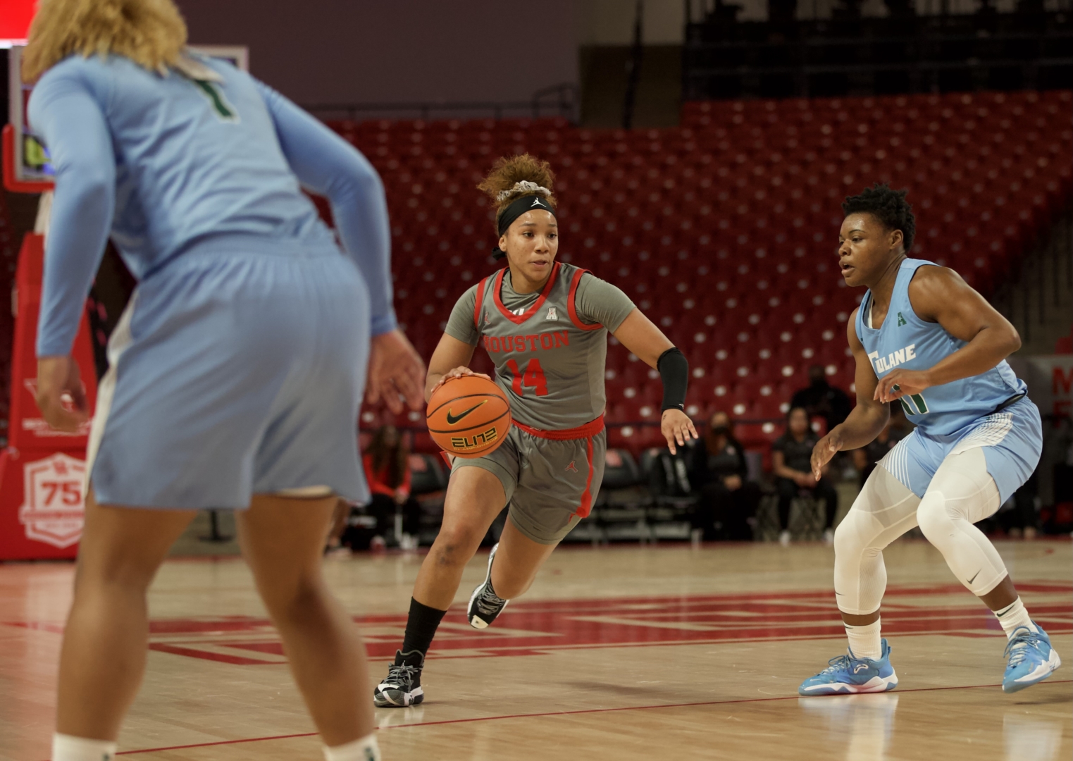 Sophomore guard Laila Blair led the UH women's basketball team with 13 points in the Cougars' loss to Tulane on Monday afternoon at Fertitta Center. | Sean Thomas/The Cougar