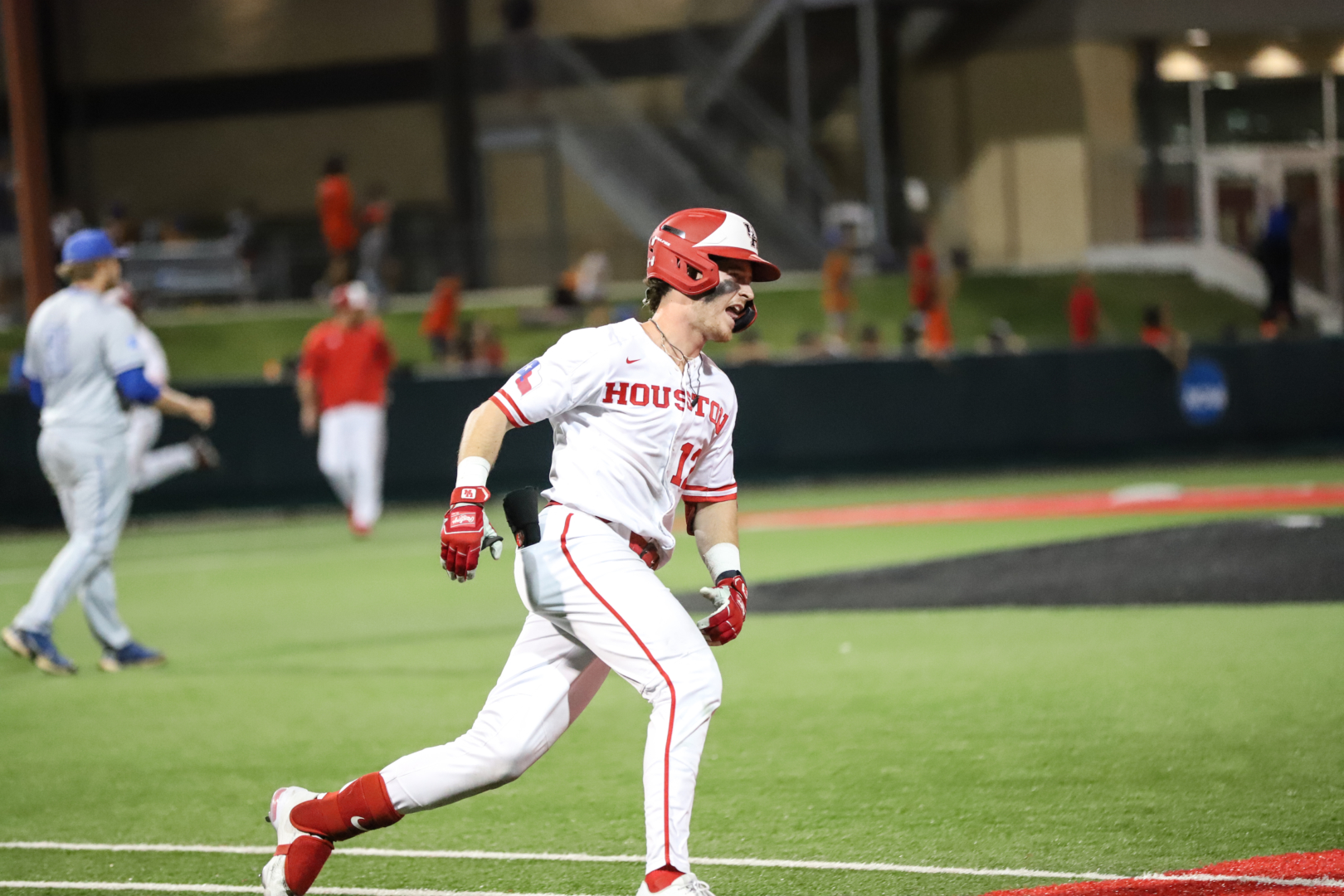 UH baseball short stop Ian McMillan hit two homers in the Cougars victory over USF on Sunday. | Sean Thomas/The Cougar