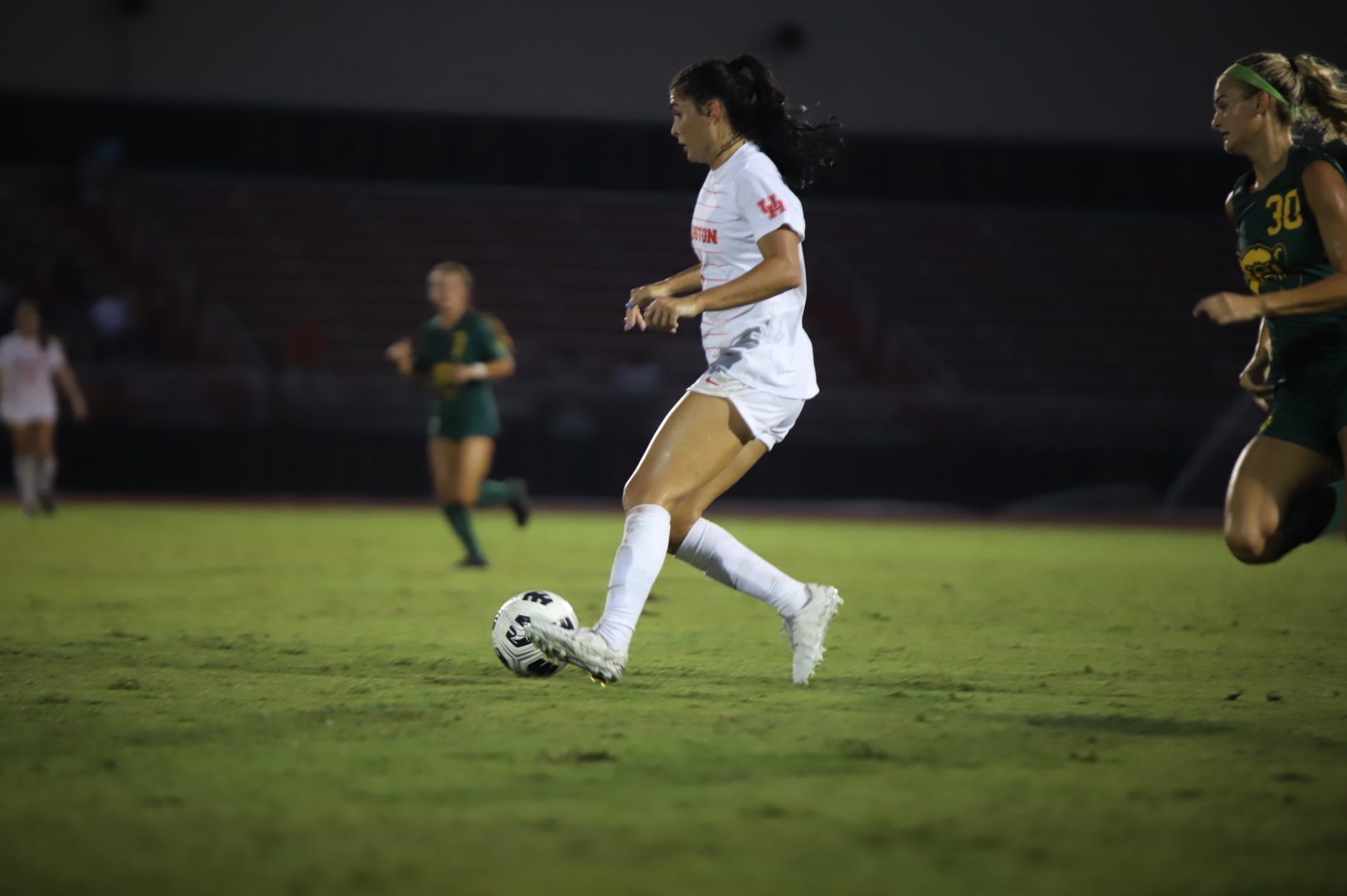 UH soccer suffered its first loss in AAC play at the hands of East Carolina on Thursday night. | Anh Le/The Cougar
