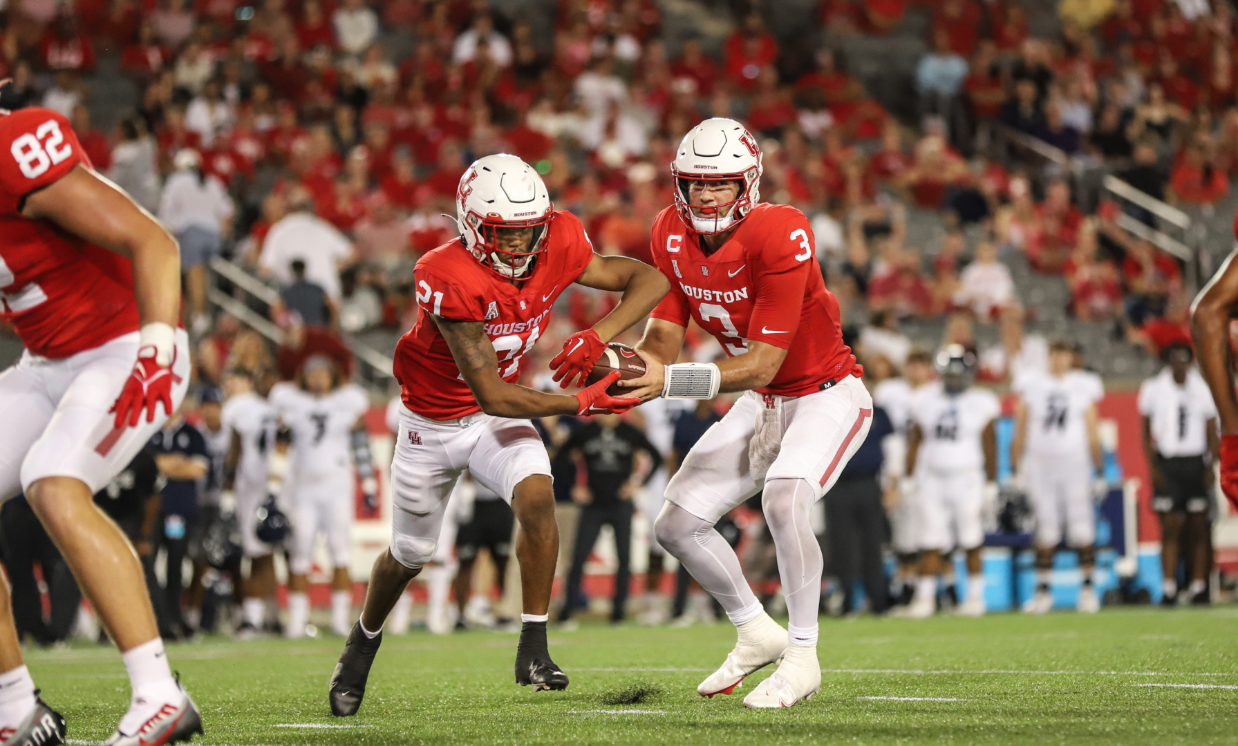 UH football enters AAC play at 2-2 following a 7-point victory over Rice in the Bayou Bucket on Saturday. | Sean Thomas/The Cougar