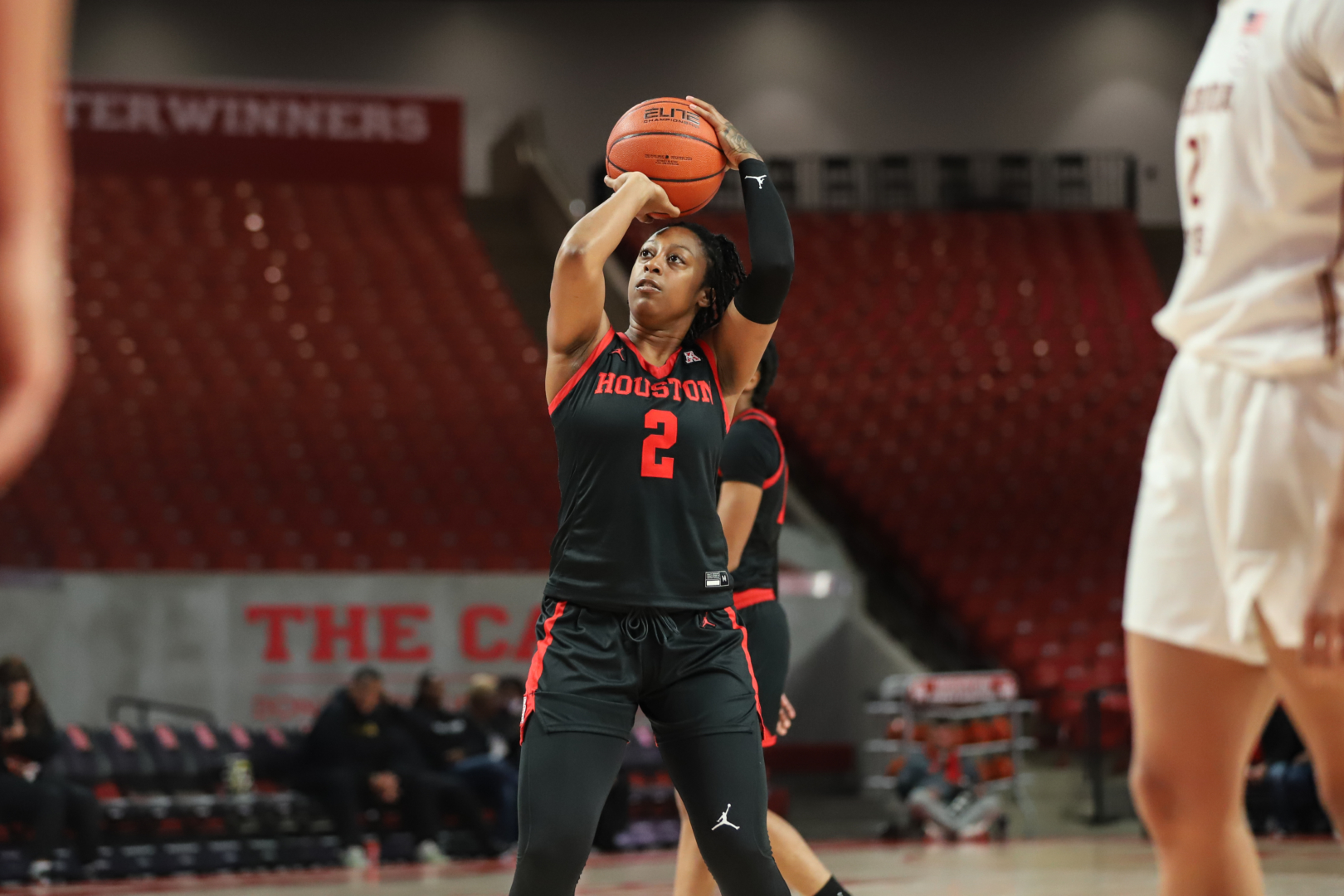 With its loss to Kansas State, UH women's basketball fell to 1-7 on the year. | Sean Thomas/The Cougar