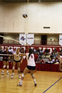 During high school, Olivia O’Dell recorded 2,304 digs and helped her team to three Regional Quarterfinal appearances. | Bethel Glumac/The Daily Cougar