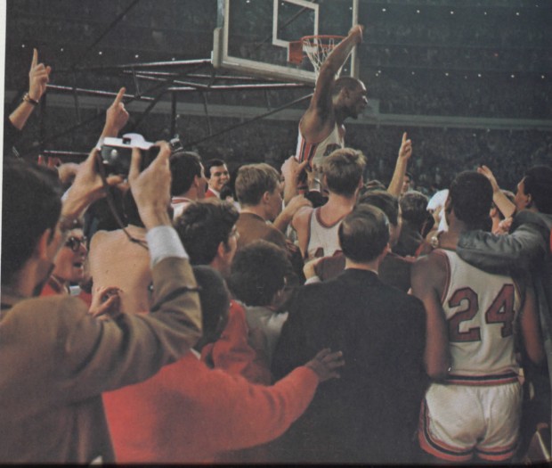 Elvin Hayes scored 29 points in the first half of “the game of the century” en route to leading UH to a 71-69 victory against UCLA, who was on a 47 game winning streak, in 1968 at the Astrodome. The Cougars became the top ranked team in the country after the win. | 1968 Houstonian
