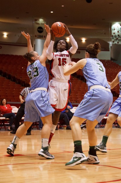 Freshman guard Alecia Smith knocked down a career high, seven 3s against Tulane. | Justin Tijerina/ The Daily Cougar 
