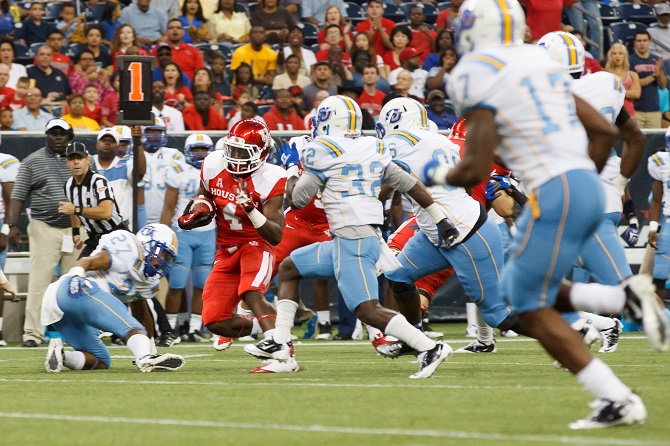 Junior running back Daniel Spencer crossed the endzone three times on Friday in the Cougars' season opener against Southern. | File photo/The Daily Cougar