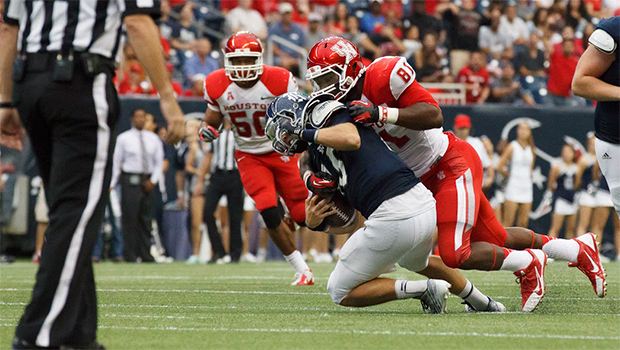 Freshman defensive end Tyus Bowser racked up nine tackles and one and one-half sacks against Rice in the Bayou Bucket. | Justin Tijerina/The Daily Cougar