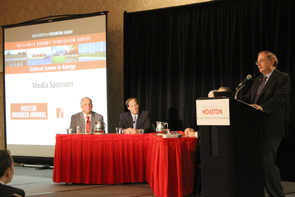 Dean Dan Wells of the College of Natural Sciences and Mathematics presides over the pre-introduction of the symposium featuring, from left to right, Robert L. Bradley, Jr., Joseph Pratt, Jimmy Glotfelty and Congressman Gene Green, D-TX | Jessica Sunny/The Daily Cougar