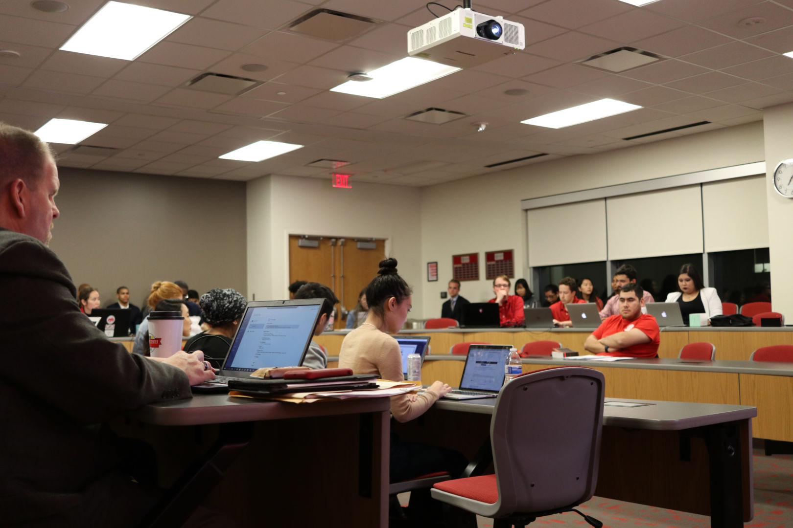 UH SGA chamber January 24 2018