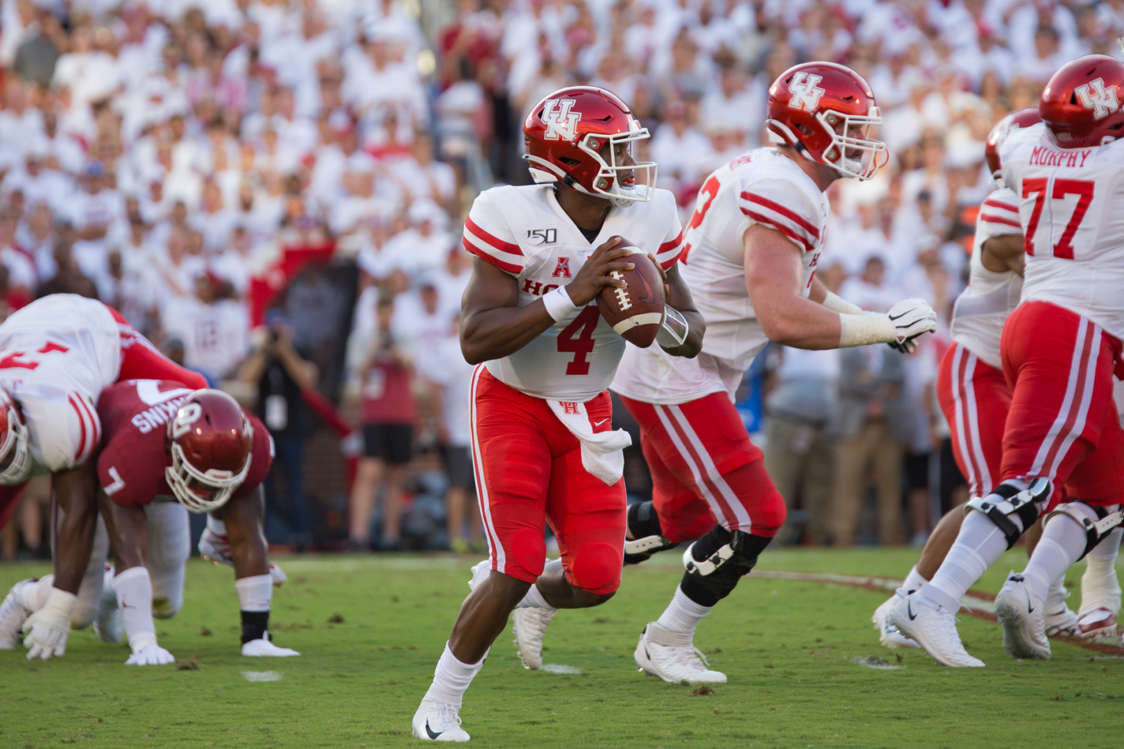 Senior quarterback D'Eriq King threw for two touchdowns and 167 yards in the Cougars' losing effort. | Trevor Nolley/The Cougar cougars uh vs ou 